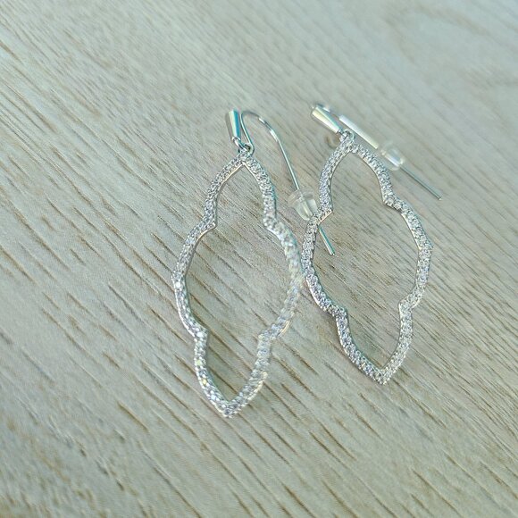 Kendra Scott Abbie Silver Small Open Frame Earrings in White Crystal - Picture 1 of 2